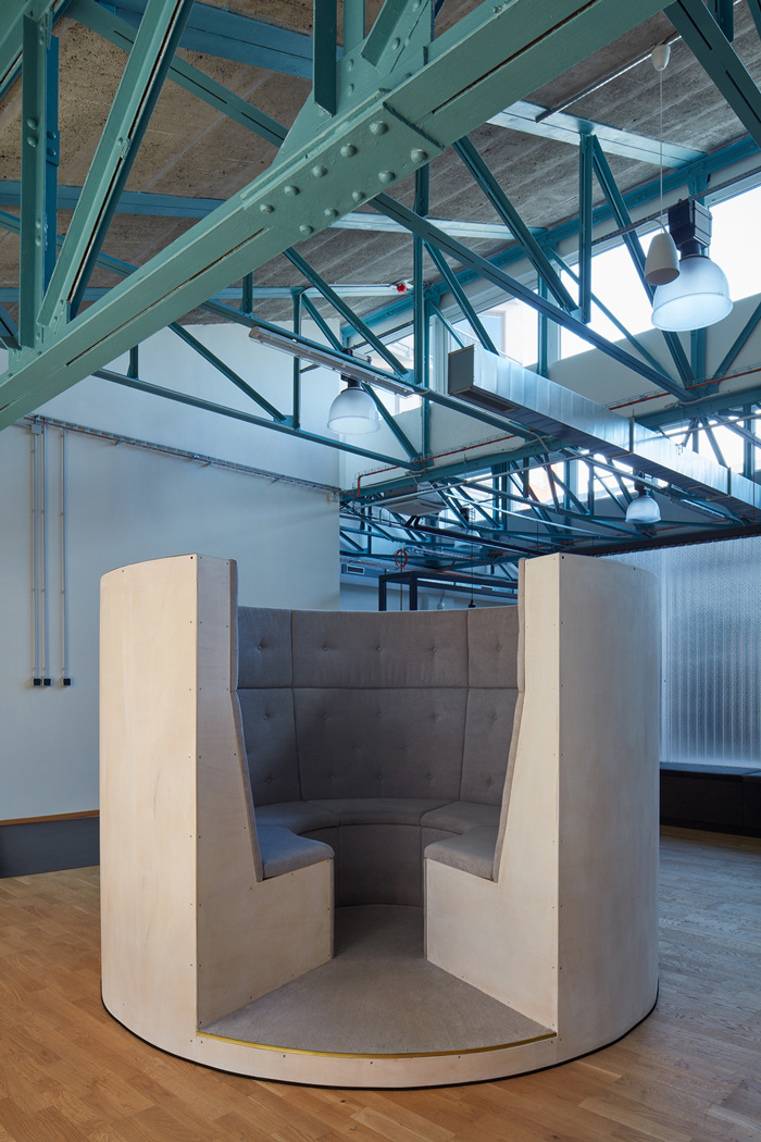 嘉定區(qū)電子商務(wù)辦公室裝修案例-第4張圖片-上海古都建筑設(shè)計集團