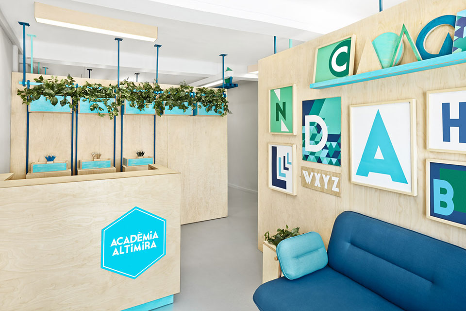 嘉定區(qū)簡約英語培訓機構辦公室裝修-第2張圖片-上海古都建筑設計集團