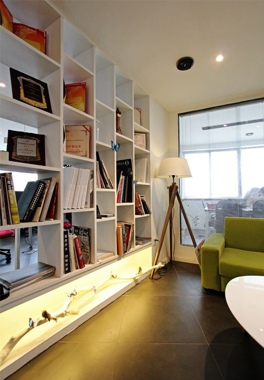 楊浦區(qū)文藝風(fēng)格辦公室裝修-第5張圖片-上海古都建筑設(shè)計集團