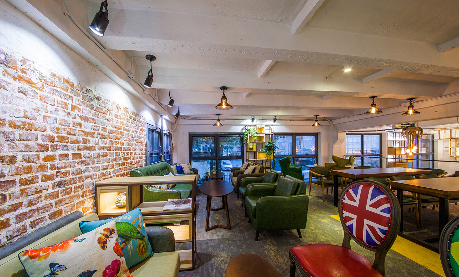 loft風(fēng)格咖啡廳裝修設(shè)計-第1張圖片-上海古都建筑設(shè)計集團