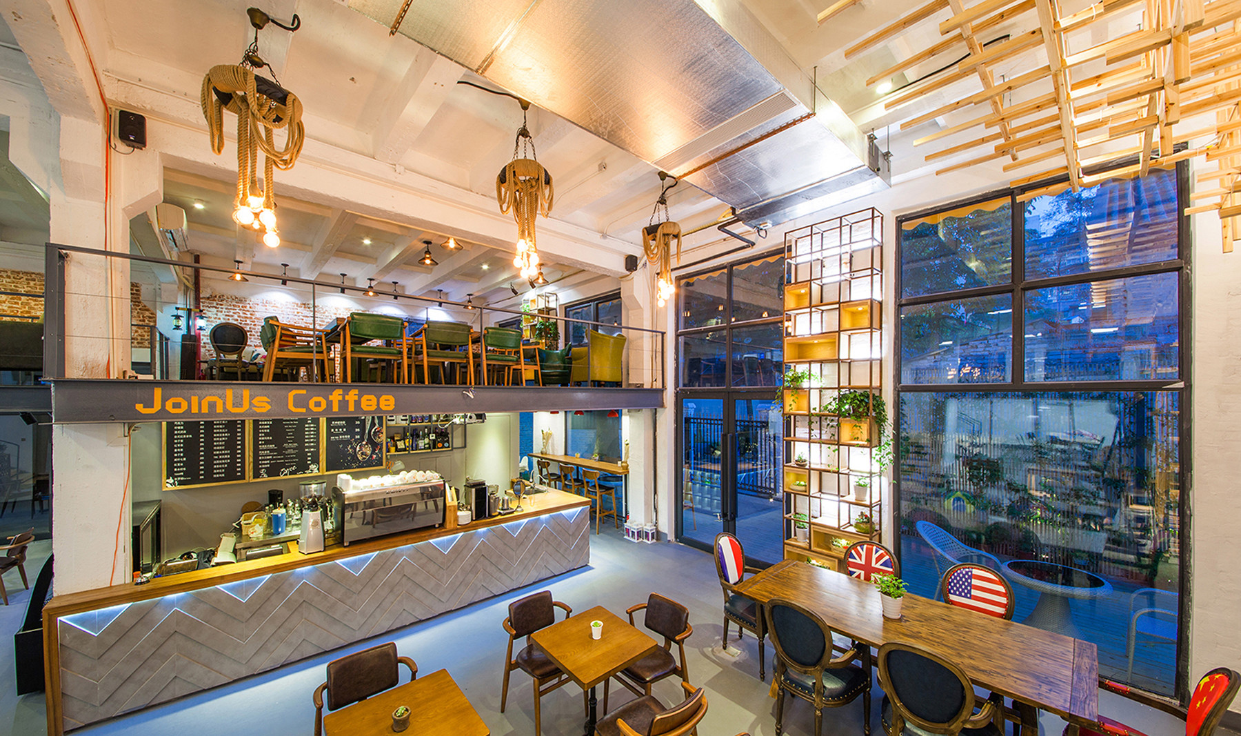 loft風(fēng)格咖啡廳裝修設(shè)計-第3張圖片-上海古都建筑設(shè)計集團