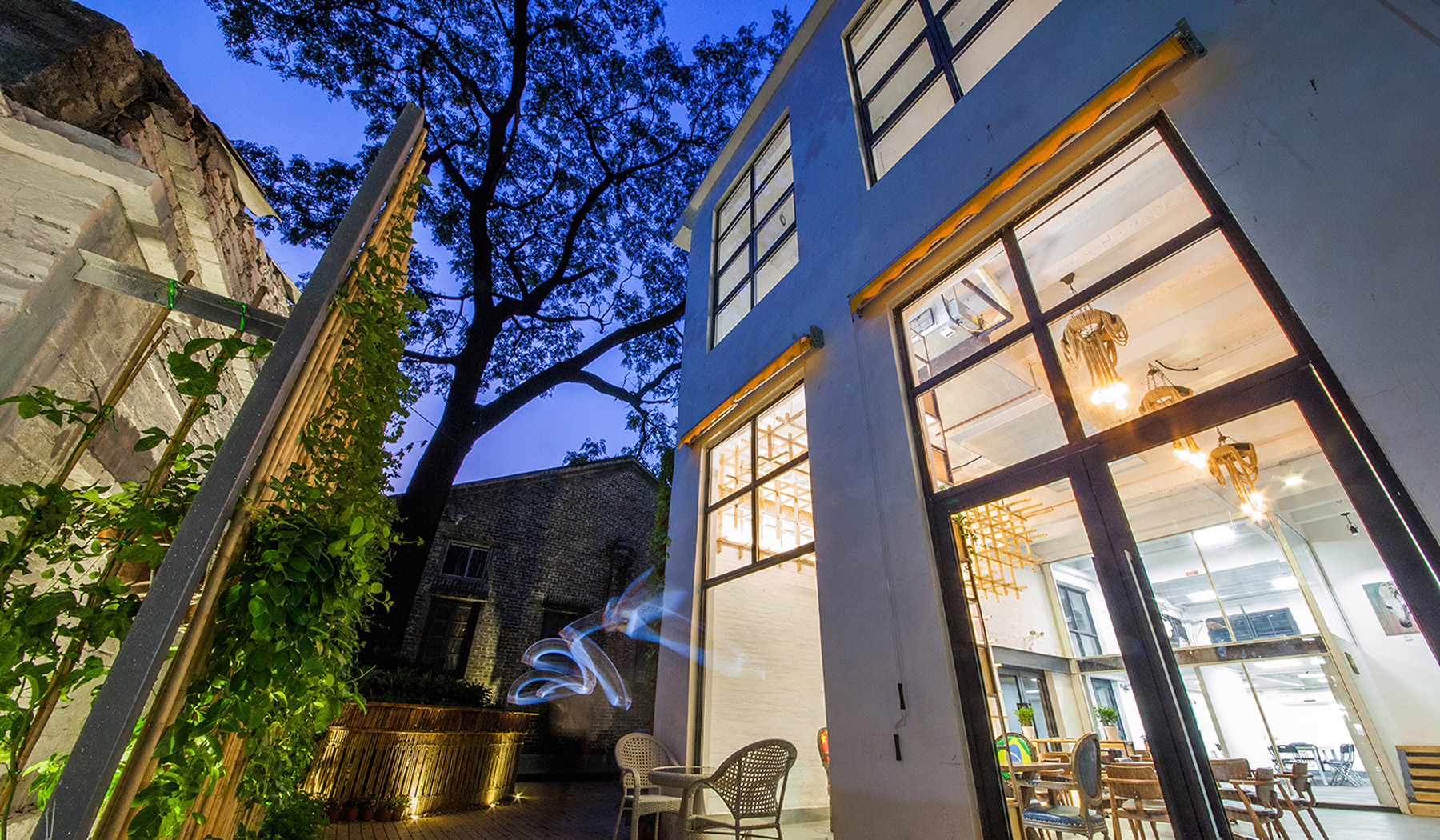 loft風(fēng)格咖啡廳裝修設(shè)計-第6張圖片-上海古都建筑設(shè)計集團