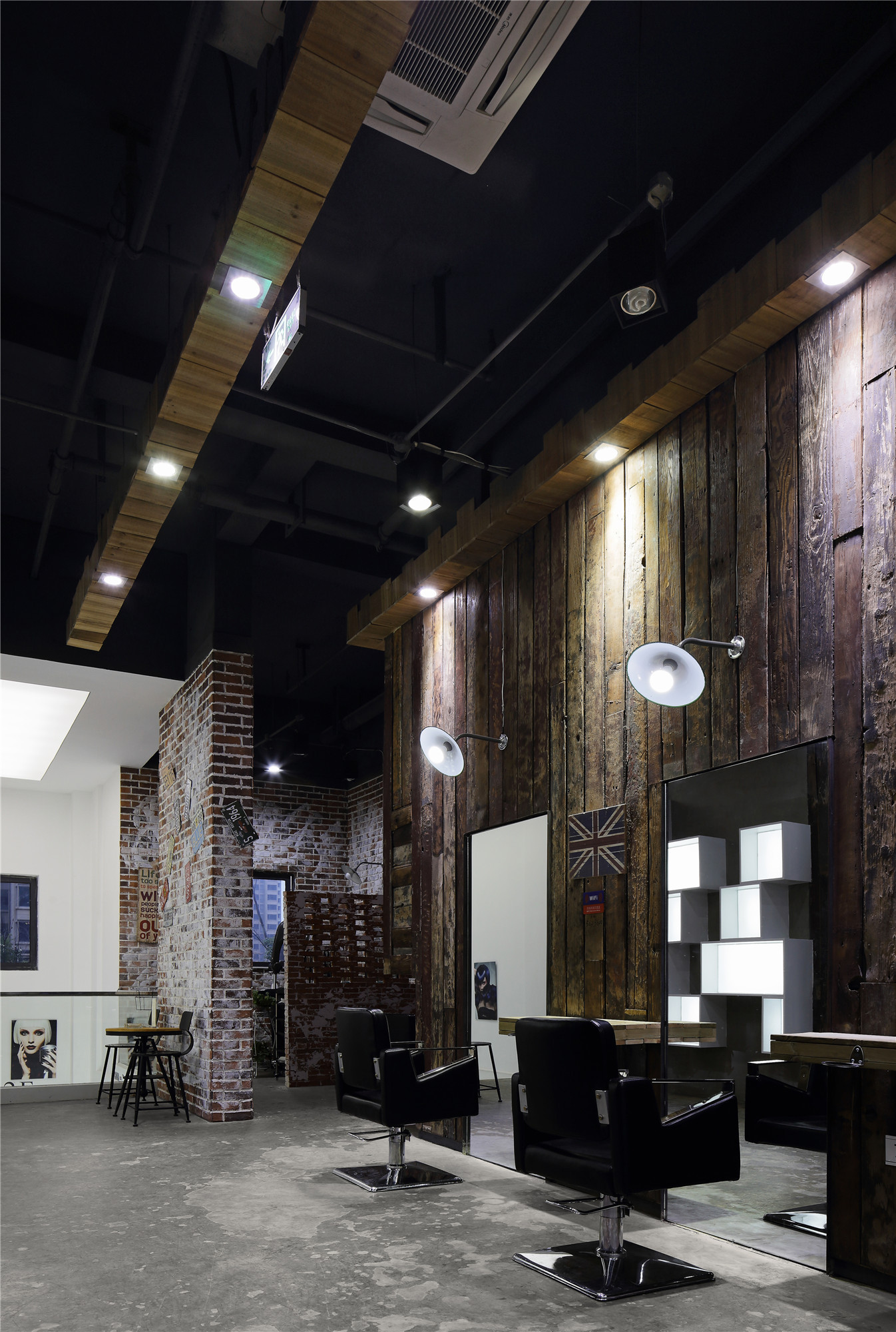 簡約理發(fā)店裝修設(shè)計效果圖-第5張圖片-上海古都建筑設(shè)計集團