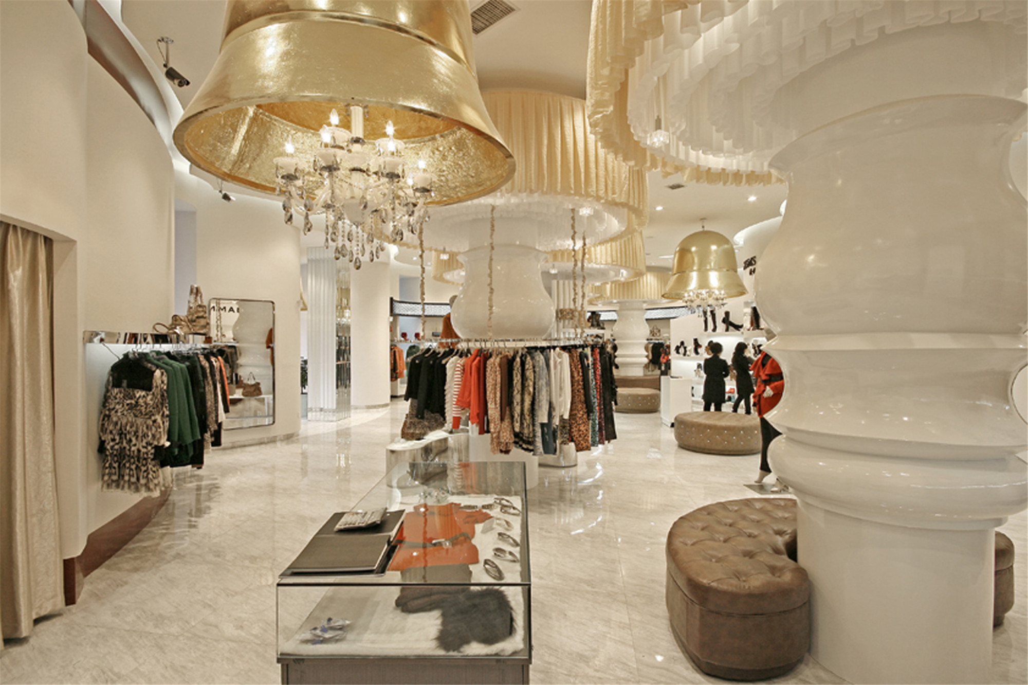 簡潔明亮服裝店裝修設(shè)計-第1張圖片-上海古都建筑設(shè)計集團(tuán) 簡潔明亮服裝店裝修設(shè)計-第1張圖片-上海古都建筑設(shè)計集團(tuán)