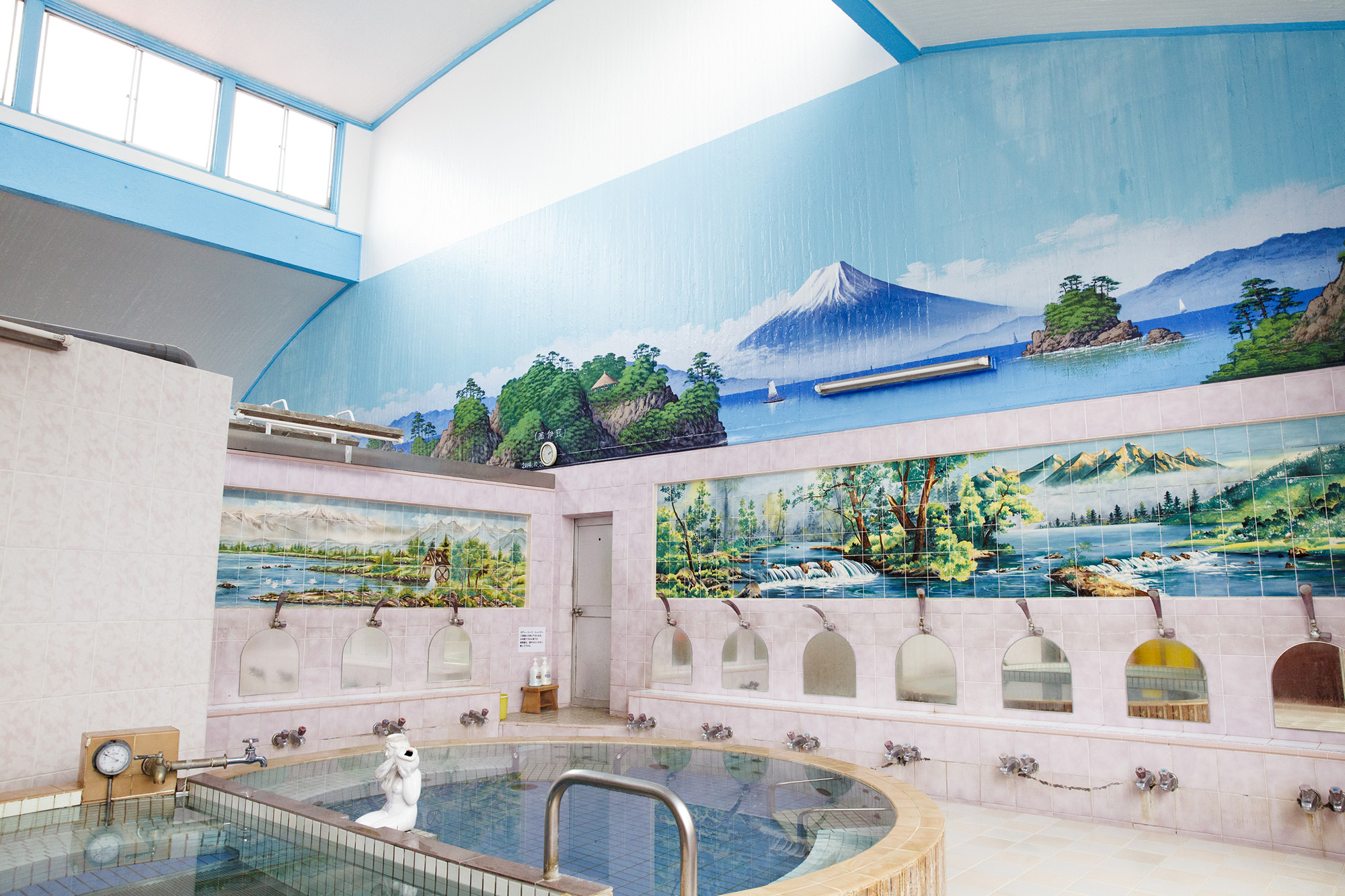 清新日式澡堂裝修設(shè)計-第6張圖片-上海古都建筑設(shè)計集團(tuán)