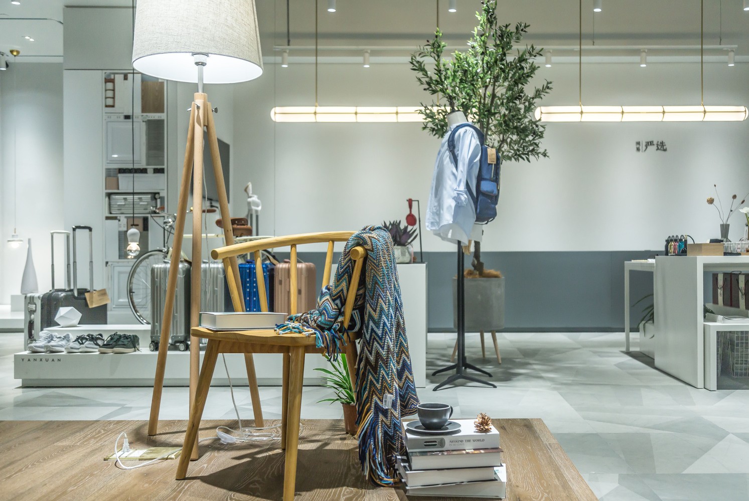 簡約家具一體店裝修設(shè)計-第5張圖片-上海古都建筑設(shè)計集團(tuán)