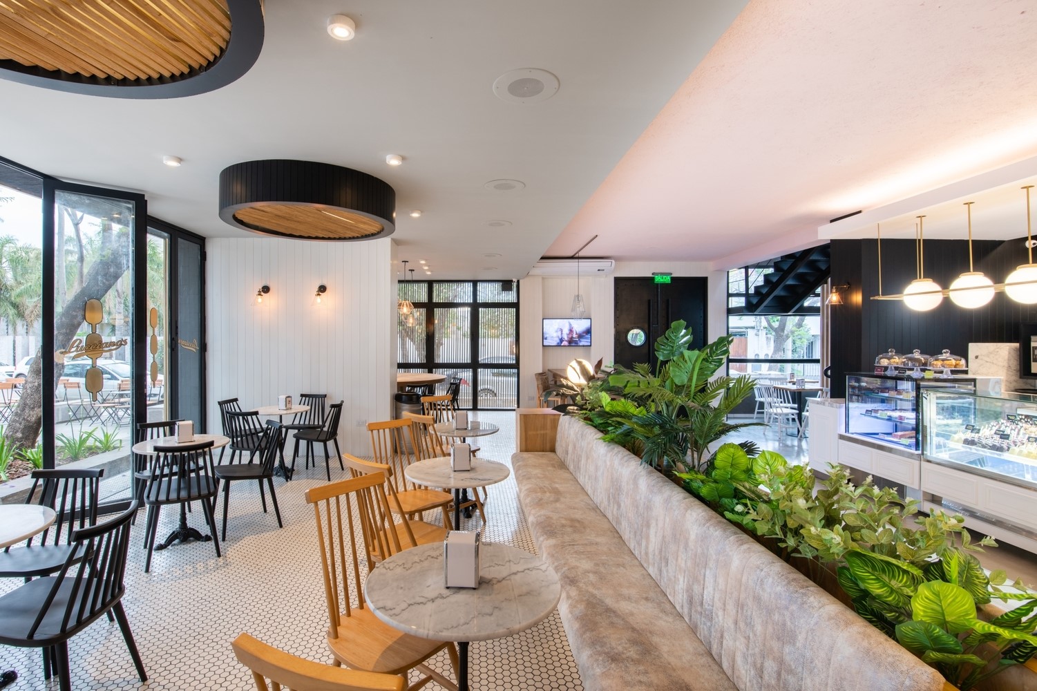 簡(jiǎn)潔明了冰淇淋蛋糕店裝修設(shè)計(jì)-第2張圖片-上海古都建筑設(shè)計(jì)集團(tuán)