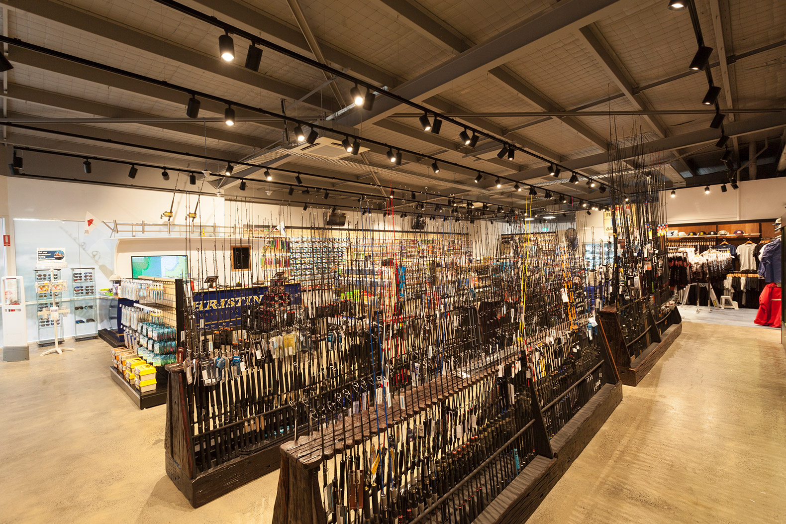 原木工業(yè)風(fēng)漁具店裝修設(shè)計(jì)-第4張圖片-上海古都建筑設(shè)計(jì)集團(tuán) 原木工業(yè)風(fēng)漁具店裝修設(shè)計(jì)-第4張圖片-上海古都建筑設(shè)計(jì)集團(tuán)