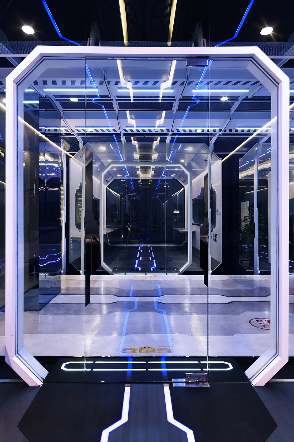 科技風(fēng)格電競俱樂部裝修設(shè)計(jì)-第2張圖片-上海古都建筑設(shè)計(jì)集團(tuán)