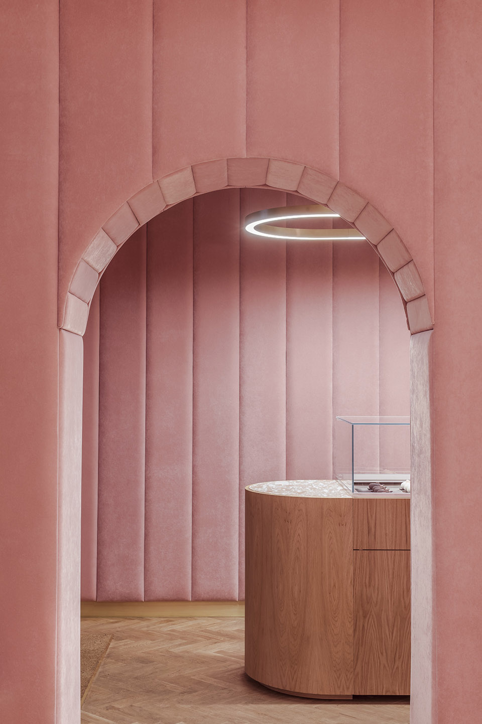 法式時(shí)尚沙龍裝修設(shè)計(jì)-第1張圖片-上海古都建筑設(shè)計(jì)集團(tuán)