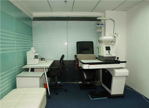 眼鏡店裝修效果圖-第1張圖片-上海古都建筑設(shè)計(jì)集團(tuán) 眼鏡店裝修效果圖-第1張圖片-上海古都建筑設(shè)計(jì)集團(tuán)