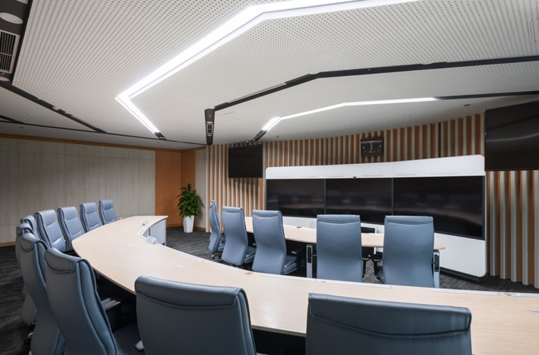 8000平網(wǎng)絡(luò)科技公司辦公室設(shè)計布局方案-辦公室裝修設(shè)計效果圖-第3張圖片-上海古都建筑設(shè)計集團