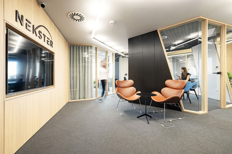 創(chuàng)意風(fēng)格金融公司辦公空間設(shè)計(jì)方案-辦公室裝修設(shè)計(jì)效果圖-第4張圖片-上海古都建筑設(shè)計(jì)集團(tuán)