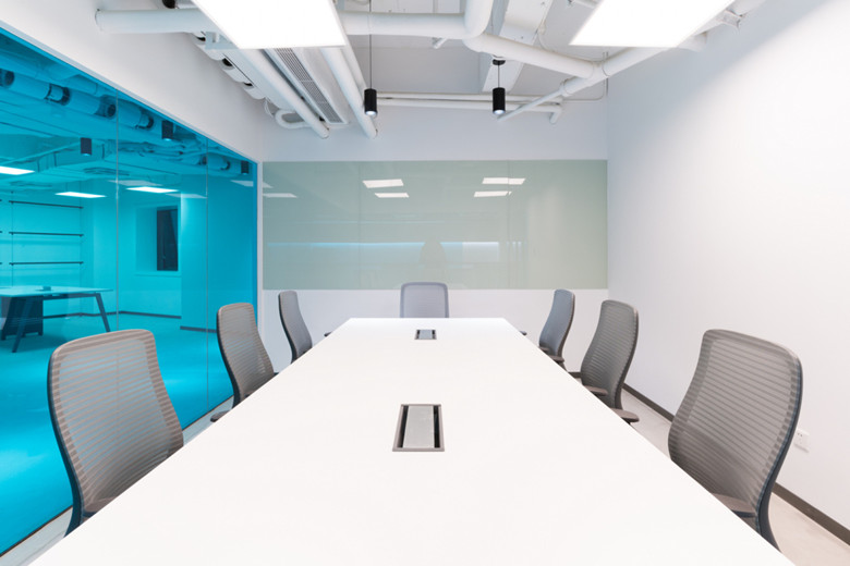 奉賢1600平米時裝公司辦公室裝潢設(shè)計-辦公室裝修設(shè)計效果圖-第2張圖片-上海古都建筑設(shè)計集團(tuán)