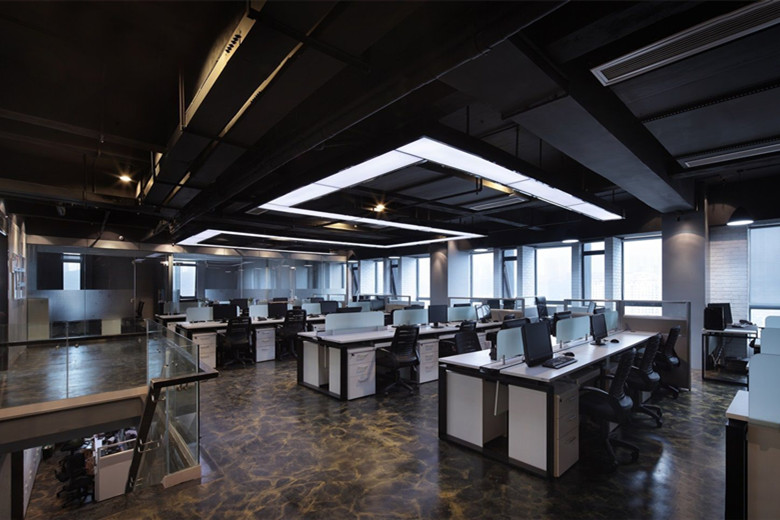 暗黑創(chuàng)意軟件公司辦公室設(shè)計(jì)布局-辦公室裝修設(shè)計(jì)效果圖-第1張圖片-上海古都建筑設(shè)計(jì)集團(tuán)